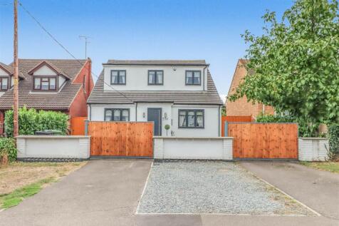 133 LONDON ROAD GATES 1.jpg