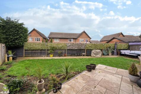 Rear Corner Plot Garden