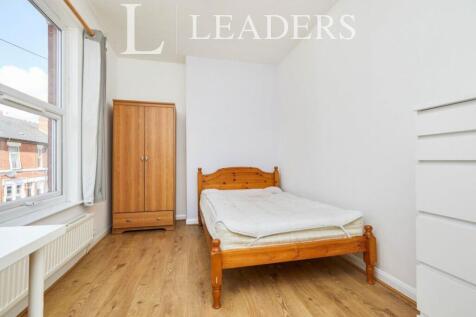 12 pybus - room 2