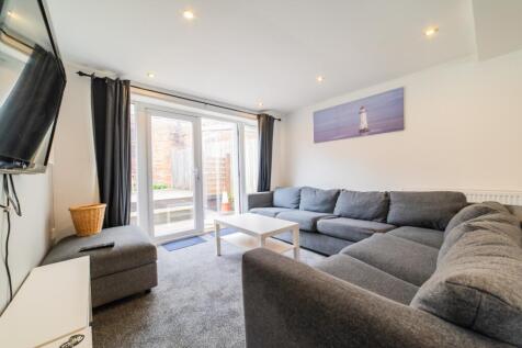 another student property from Award winning CPS HO