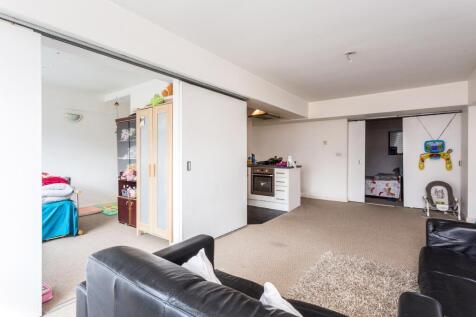 Flat 6 Bridgepoint L