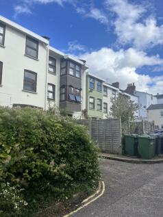 2 Bedroom Flat in EX2 4JD