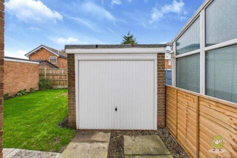 CAM04233G0-PR0047-STILL031