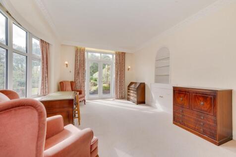 KITCHEN, DINING ROOM, LOUNGE AND GARDEN ROOM