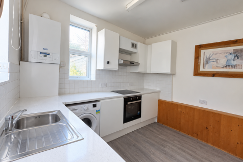 2 Bedroom Flat in PL1 3DD