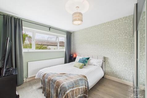 CAM01995G0-PR0354-STILL023