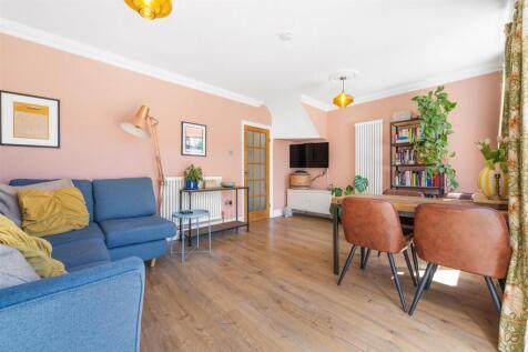 1ueen Adelaide Road-10.JPG