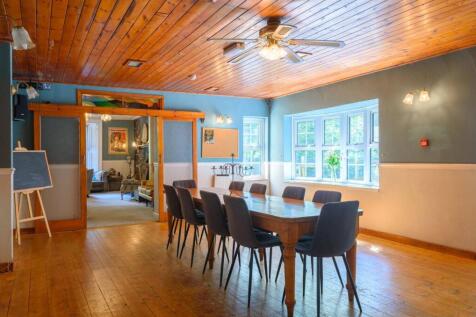 Panteinion Hall, Ffordd Panteinion, Friog, Fairbourne, Gwynedd, LL38 2TJ