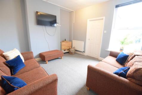 4 Bedroom Terraced in LN5 7SJ