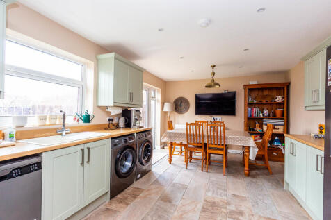 Kitchen/Dining Ro...