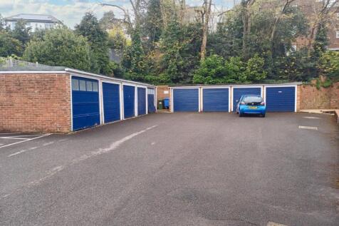 Parkside Ct Garage