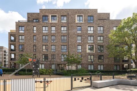Troubridge Square, E17