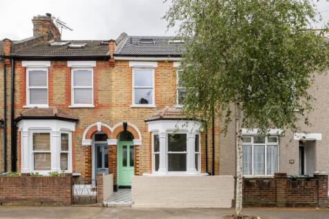 Worcester Road, E17