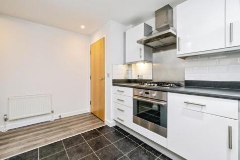2 bed, 1 bath Flat in edinburgh - Photo 10