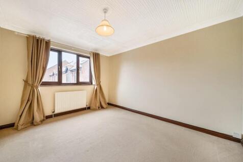 SECOND DOUBLE BEDROOM.jpg