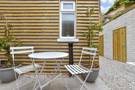 External Lifestyle Photograph