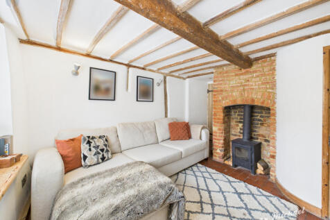 CAM03852G0-PR0408-STILL017