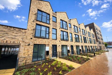 3 Bedroom Town House for Rent