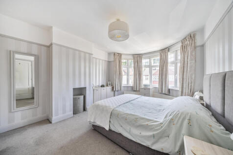 1349209-22-68bed4...