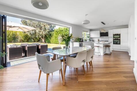 Open Plan Dining
