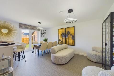 Family Dining Are...