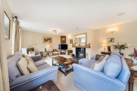 Living/Dining Roo...