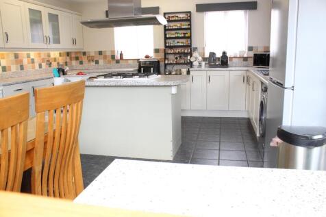 Fitted Dining Kitchen