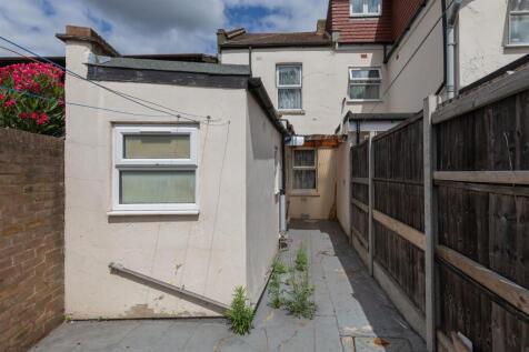 Maryland Road, E15