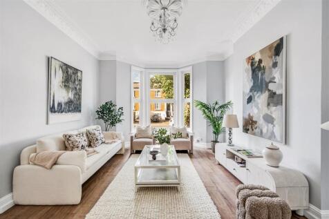 Flat 2 - 86 The Grove-2.jpg