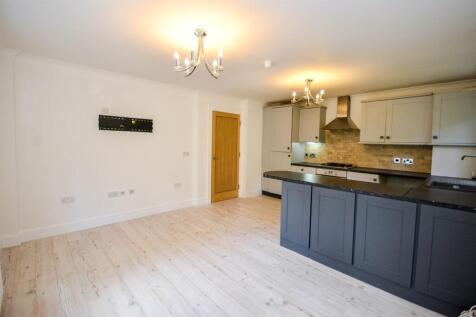 Open-Plan Kitchen/Li