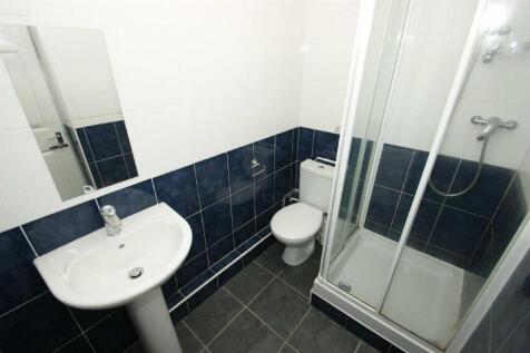 Flat 1 Bathroom 1