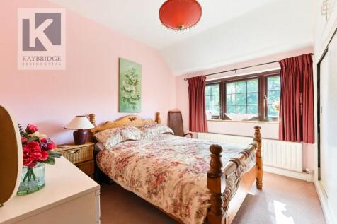Old Bridge Lane, Epsom - KT17 4AD