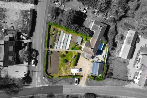 2 Oaklands Avenue, Wistow - Aerial Highlight Photo