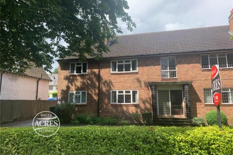 Four Oaks Court 3 7x5.jpg
