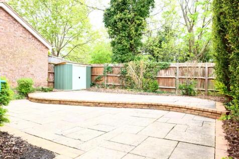 101 Bradvue Rear Garden