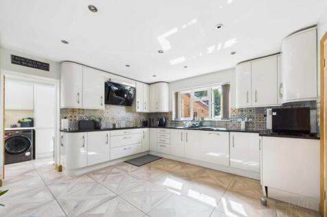 Open Plan Living Dining Kitchen