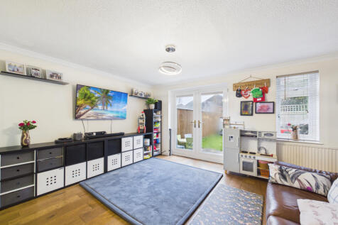 CAM01354G0-PR0678-STILL005