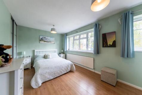 6 Warren Close-016.jpg