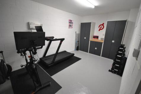 INTEGRAL GARAGE