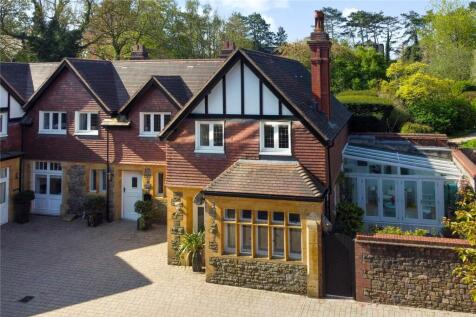 A charming Coach House set amongst historic and beautifully tended gardens