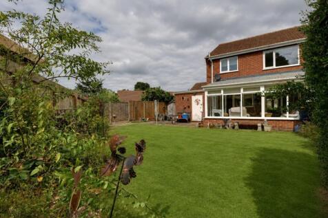 Rear View of Property green