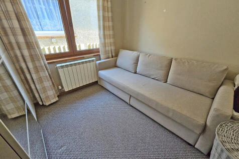 Second bedroom (1...