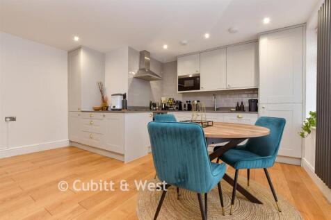 Kitchen / Lounge / Diner