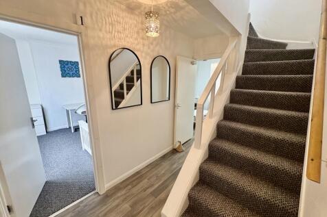 4 Bedroom House in NG8 1PE