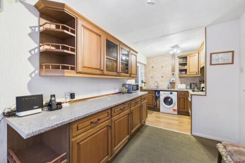 cam05591g0pr0110still029