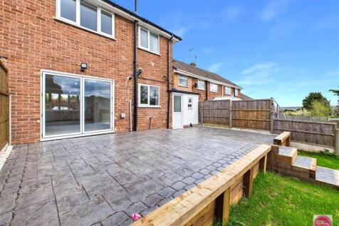 Faversham Road, Burton on Trent (31).jpg