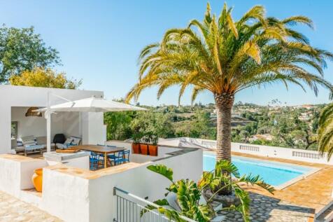 Almancil Fully Renovated 5 Bed Villa For Sale (27)