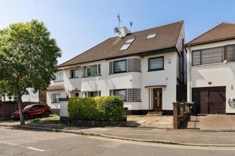 Wigram Road, E11