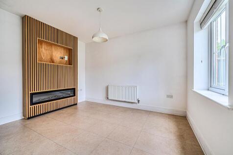 Kitchen/ Dining Room