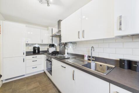 CAM02023G0-PR0153-STILL030